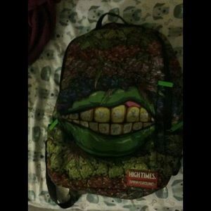 Ganja spray ground bag
